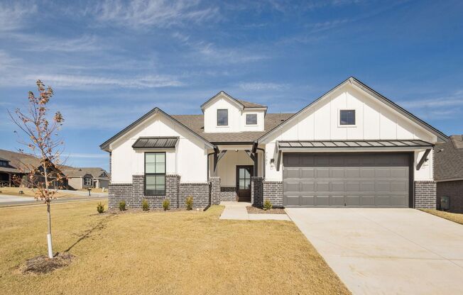 Modern Comfort Meets Turn-Key Living in Owasso’s Newest Build