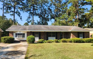 **Available Now**  3 bedroom, 2 bath in Windsor Forest with bonus room!