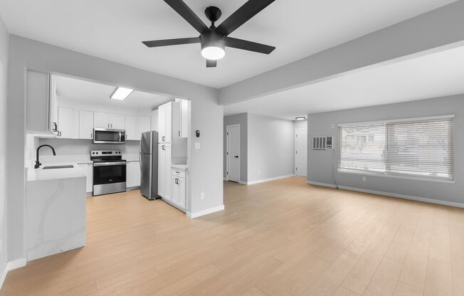150-152 E La Verne Ave