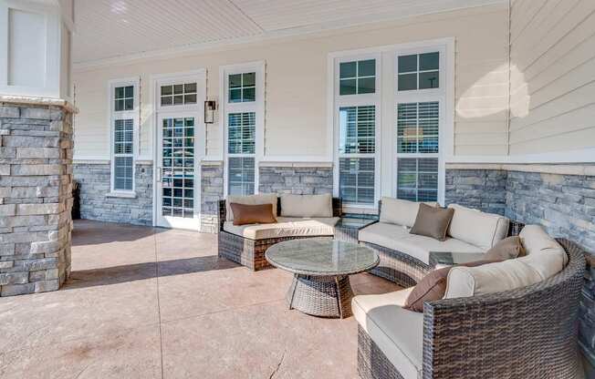 Waterstone Pool Lounge