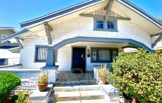 1513 W 45 ST
