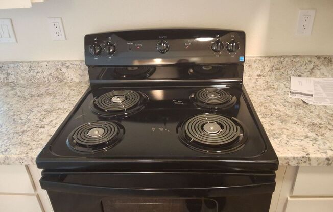 2 beds, 1 bath, 968 sqft, $1,345, Unit 1450-124