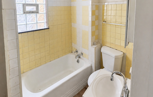 JJ Management Service - 5031 S Elizabeth - LO
