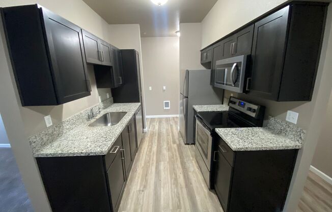 3 beds, 2 baths, 1,127 sqft, $1,790, Unit 207