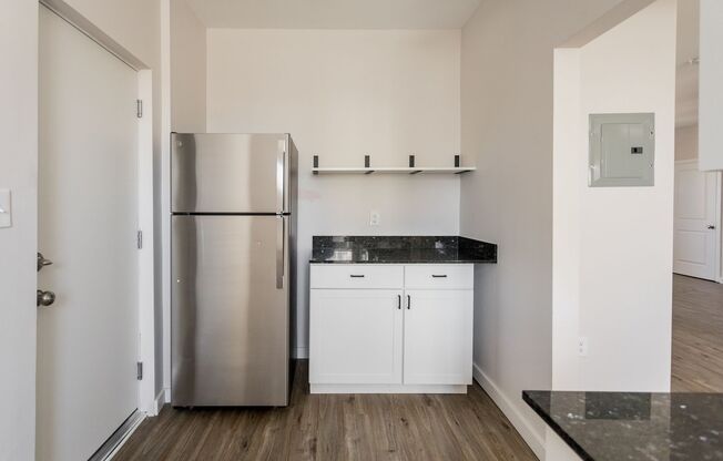 1 bed, 1 bath, 730 sqft, $1,025, Unit 202