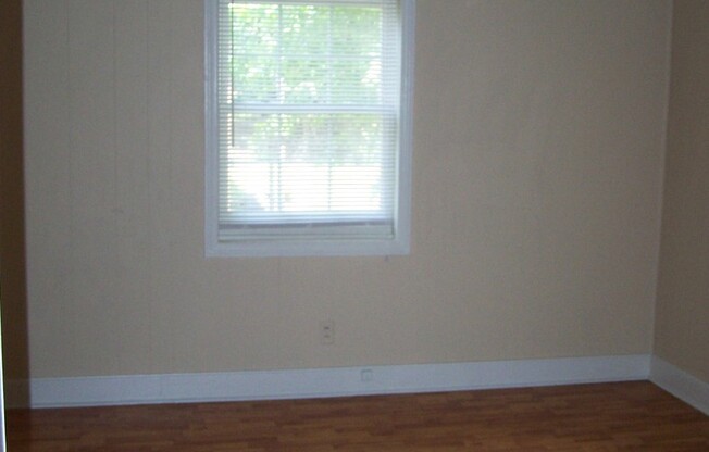 3BR/1BA Home on New Walkertown Rd   Move in Special-  1/2 off the first months rent!!