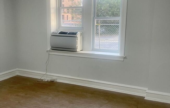 1 bed, 1 bath, 500 sqft, $1,350, Unit 104