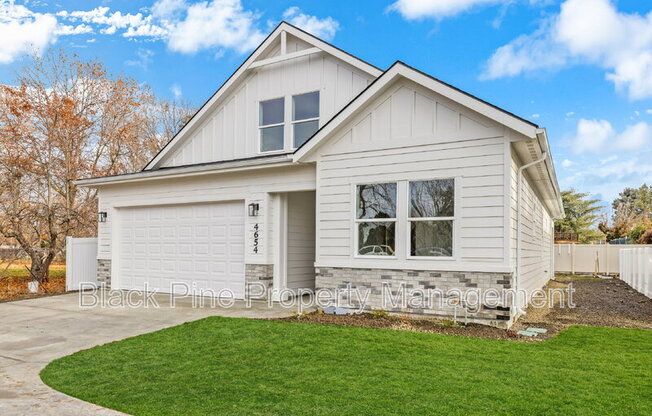 4654 N MAPLE GRV RD