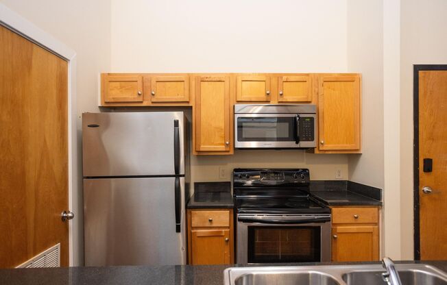 2 beds, 2 baths, 900 sqft, $1,840, Unit 108