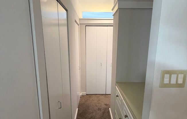 Studio, 1 bath, $1,400, Unit 405