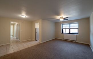 2 beds, 1 bath, 840 sqft, $990, Unit 506