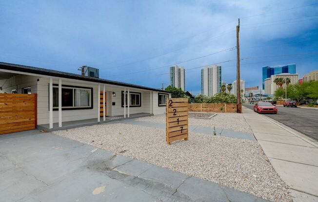 Fully Furnished or Unfurnished 3 BR / NO HOA