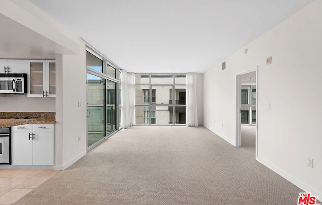 1 bed, 1 bath, 992 sqft, $4,250, Unit 517