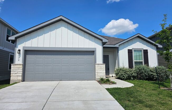 Lovely 3 Bed / 2 Bath Single Story in North Leander's Summerlyn Community