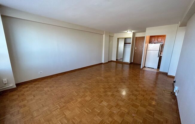 1 bed, 1 bath, 700 sqft, $1,850, Unit 418-1310