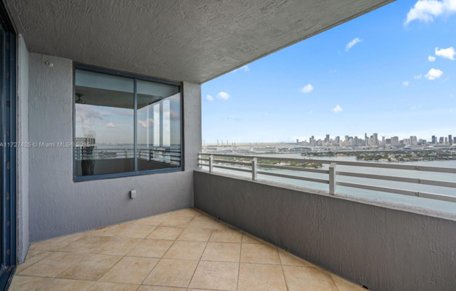 2 beds, 2 baths, 1,262 sqft, $6,500, Unit LPH 01 - 3501