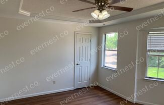 9640 Williamsburg Dr