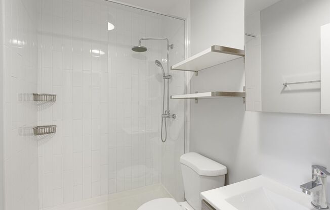 Studio, 1 bath, 242 sqft, $1,475, Unit 406