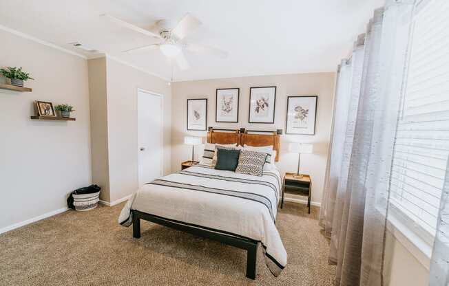 spacious bedroom with natural light at Midtown Oaks Townhomes in Mobile, AL