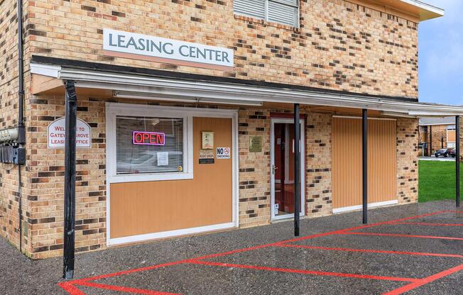 Gateway Grove Apartments - Apartment Living in La Porte, TX