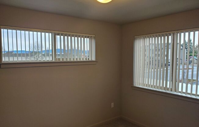 3 beds, 2 baths, 1,210 sqft, $2,550, Unit D-131