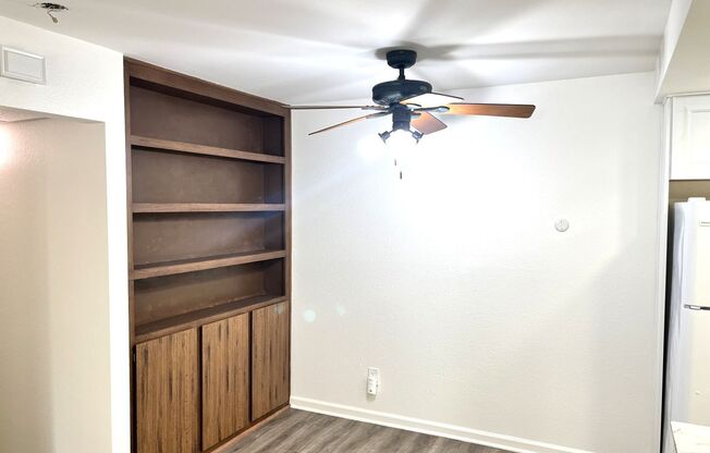 Mission Valley- Centrally Located Condo with AC, Private Patio and Parking.