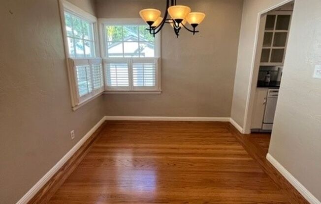 Beautiful 2bed 1bath home in East Sac- Mins away from McKinley Park
