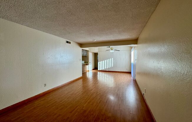 2 beds, 1 bath, $1,850, Unit 7039pe