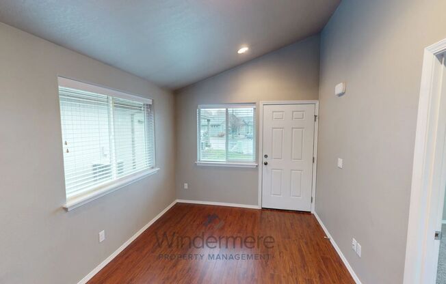 1 bed, 1 bath, 400 sqft, $1,195, Unit chin290-1
