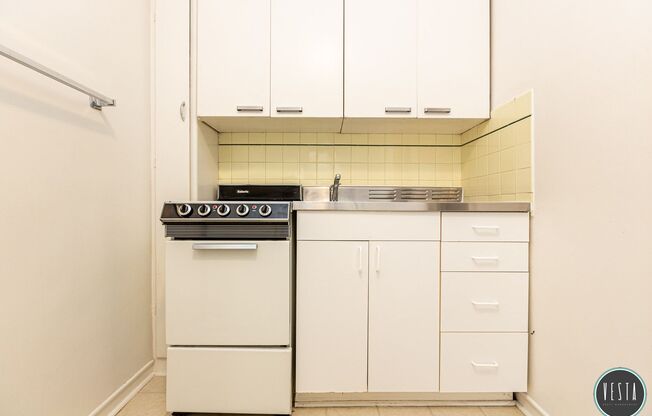 Studio, 1 bath, $1,975, Unit #104