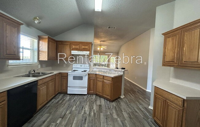 3 beds, 2 baths, 1,616 sqft, $1,985