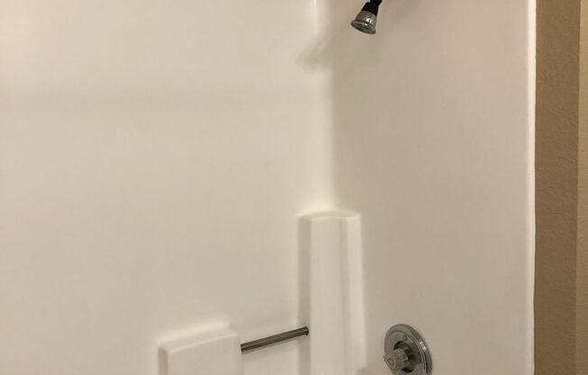 2 beds, 2 baths, 900 sqft, $2,800, Unit 416