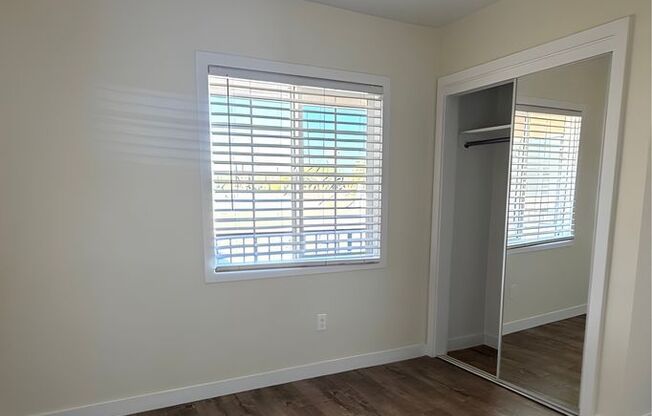 2 beds, 1 bath, 700 sqft, $2,295, Unit H1