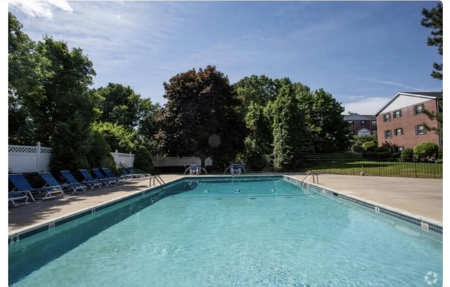 2 beds, 1 bath, 1,200 sqft, $2,850, Unit 18B