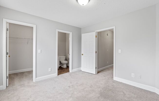 2 beds, 2.5 baths, $1,350, Unit 27 Whitfield Way