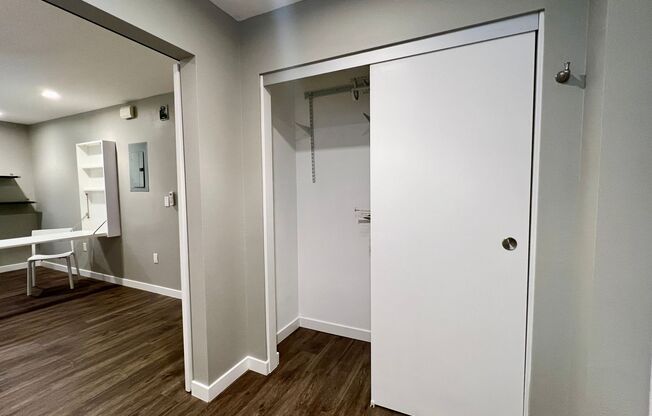 Studio, 1 bath, 254 sqft, $1,675, Unit 434-203