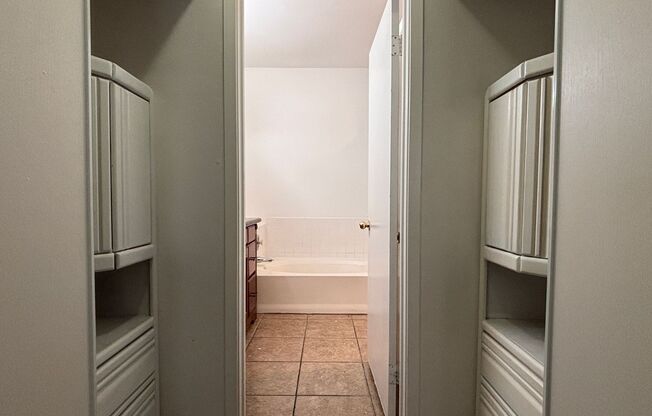 2 beds, 2 baths, $1,495, Unit Unit 724