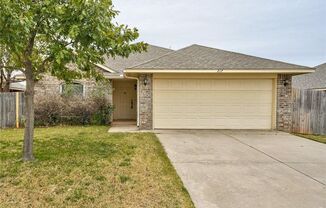 Well Maintained Home in Central Norman!