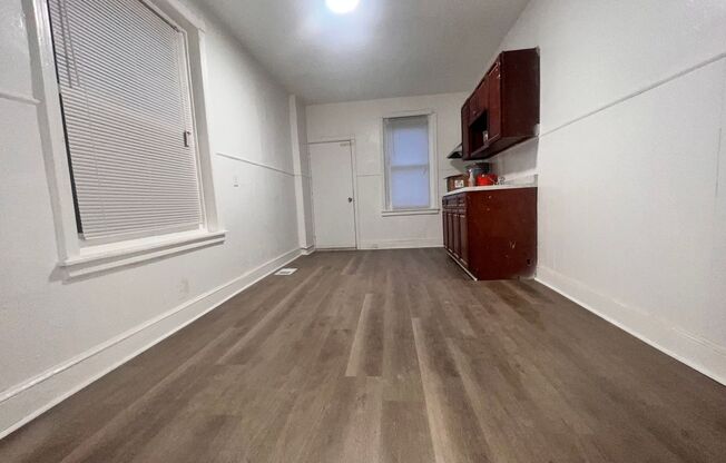 3 beds, 1 bath, $1,395