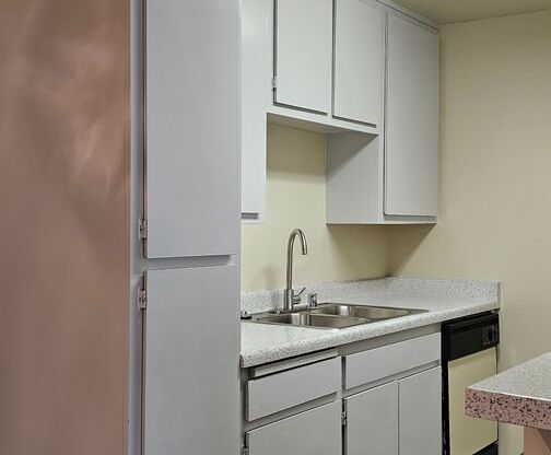 1 bed, 1 bath, 625 sqft, $1,950, Unit 206