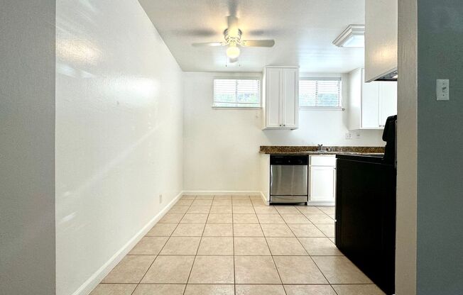 2 beds, 1 bath, 975 sqft, $2,550, Unit 7