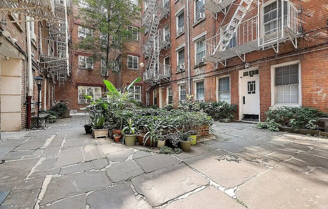 Studio, 1 bath, $3,195, Unit E2