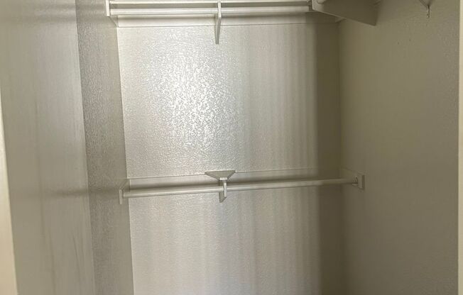 1 bed, 1 bath, 660 sqft, $1,800, Unit 76