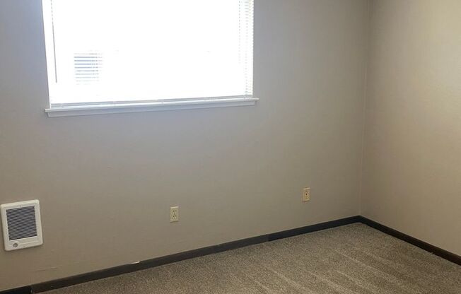 1 bed, 1 bath, $925, Unit #21