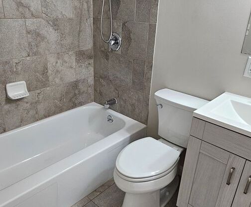 1 bed, 1 bath, 700 sqft, $1,700, Unit 65 S #3