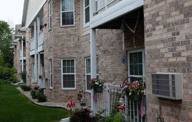 Mequon Court - Affordable Quality Living for Adults 55 & Older