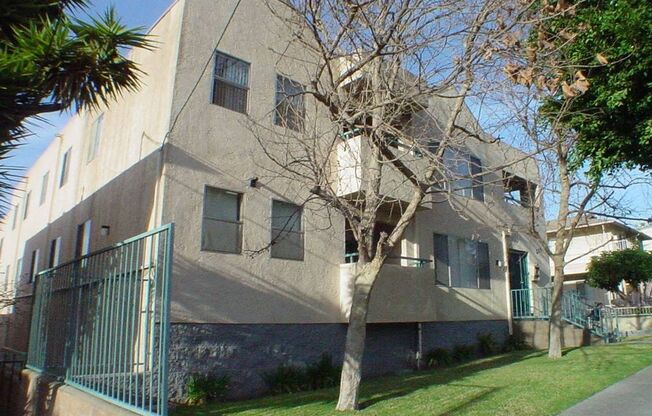 Hyde Park Apts,LLC