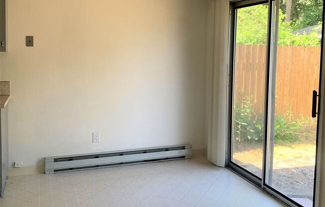 1 bed, 1 bath, 800 sqft, $1,525, Unit 3332-B