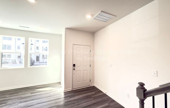 1504 CRES TOWNES WAY