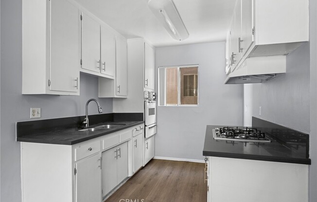 1 bed, 1 bath, 675 sqft, $1,750, Unit 12